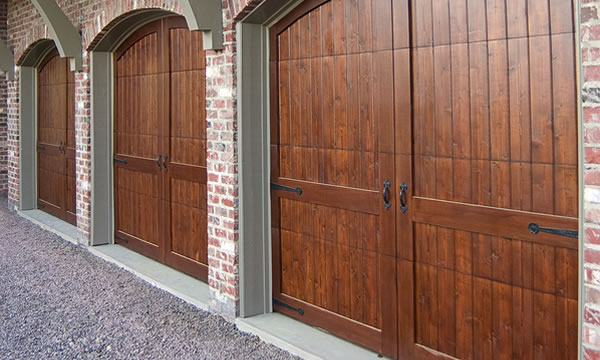 Exterior Wood Staining Contractor in Algonquin, Illinois.